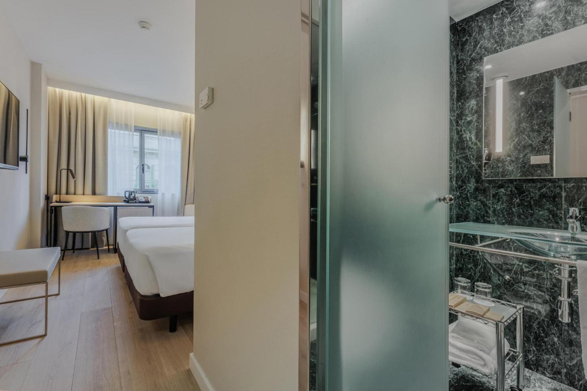 Comfort Twin Room